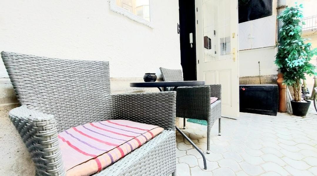 Like Studio City Centrum, Wifi, Terrace Budapest Exterior photo